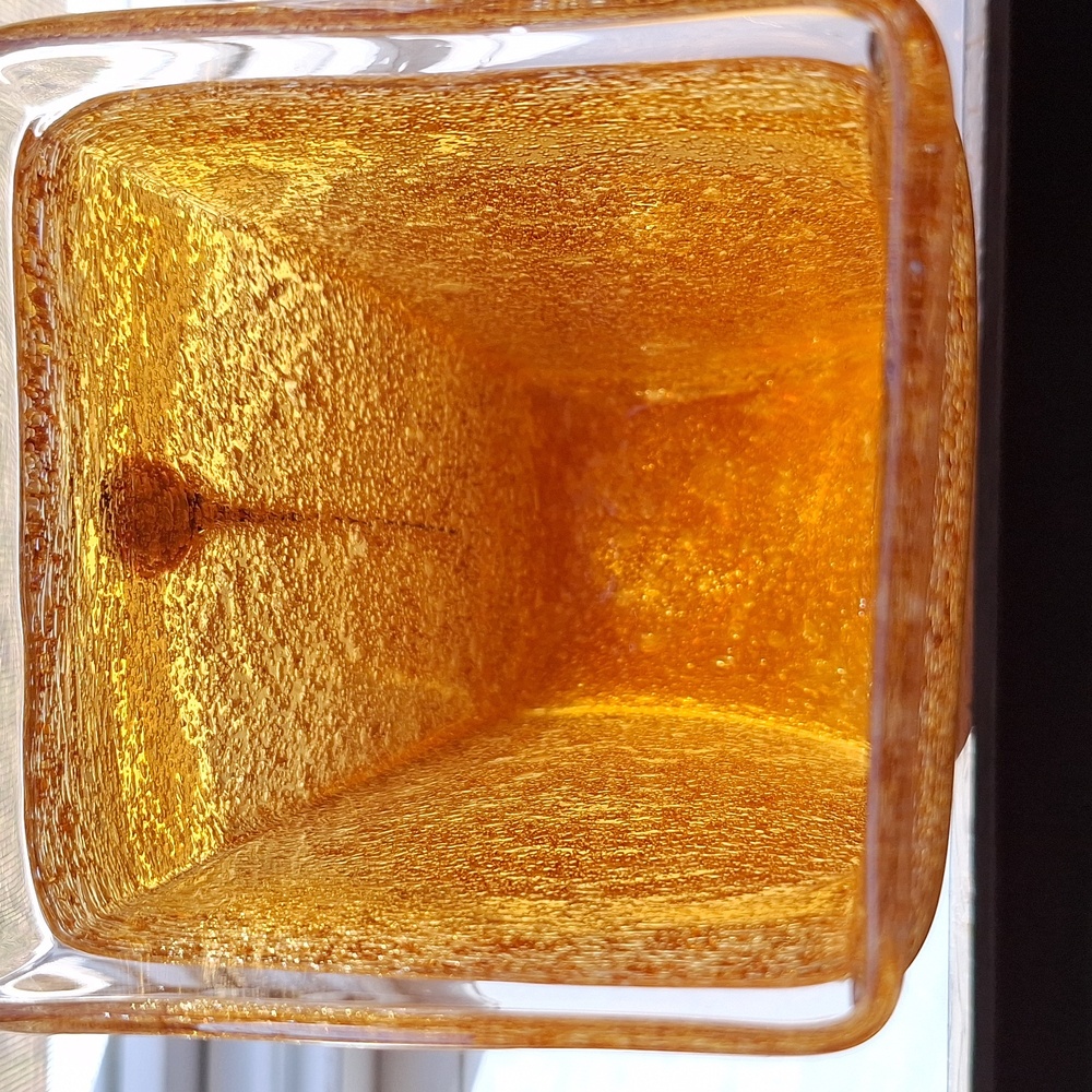 #ADI Art glass vase Amber in colour - Picture 3 of 5
